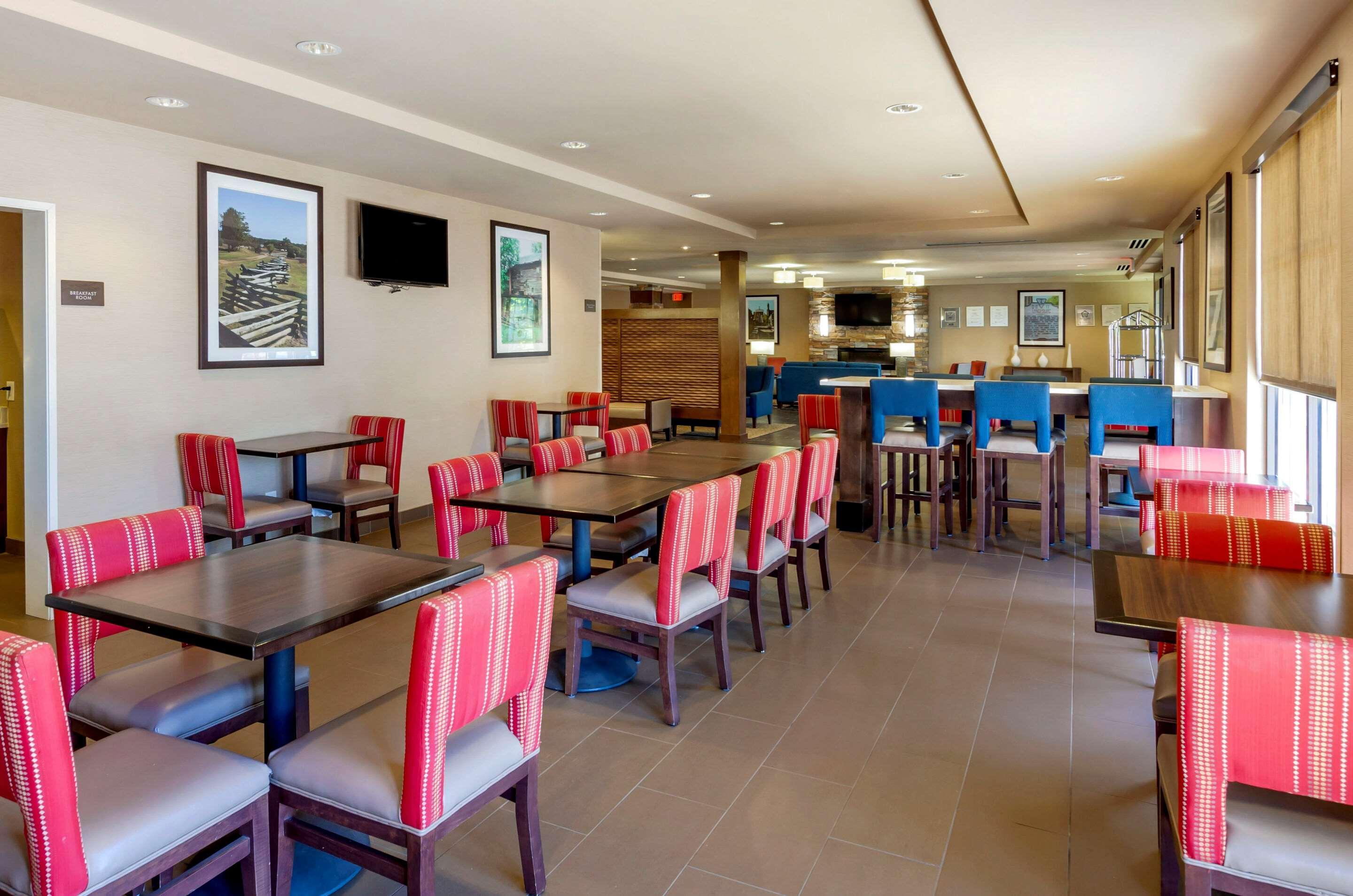 Hotel Comfort & Airport - Area 3*