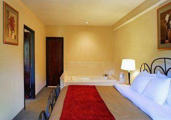 Comfort & Airport - Area 3* Lynchburg